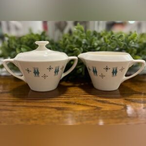 Vintage Mount Clemens Blue Star Burst Sugar And Creamer Set Mid Century RARE